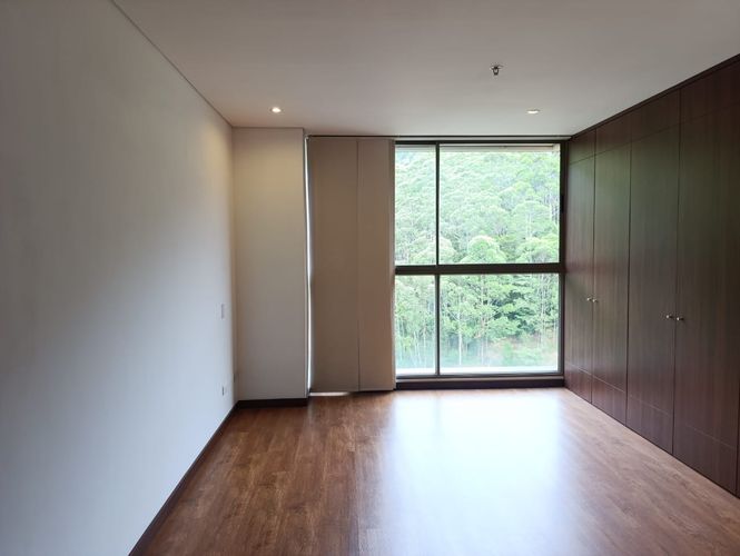 Apartamento de 2 alcobas en arriendo en El Tesoro, Medellín, 110 m² · foto 15 de 19