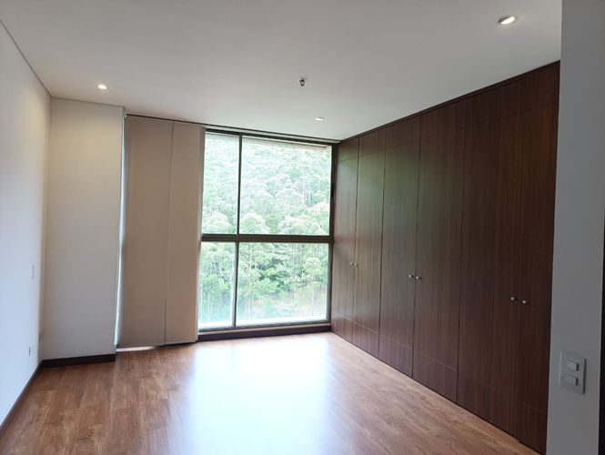 Apartamento de 2 alcobas en arriendo en El Tesoro, Medellín, 110 m² · foto 14 de 19