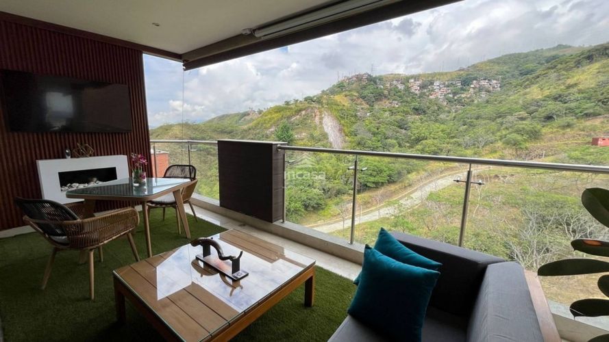 Apartamento de 3 alcobas en venta en Cristales, Cali, 185 m² · foto 3 de 24