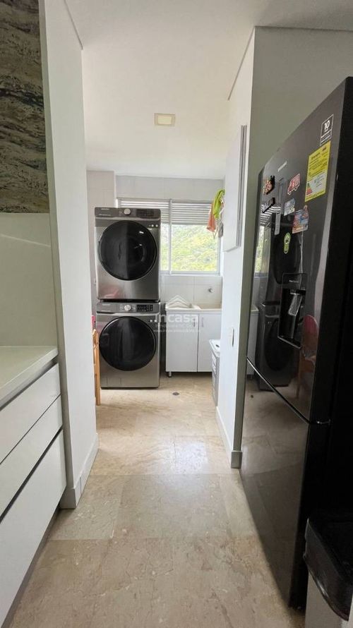Apartamento de 3 alcobas en venta en Cristales, Cali, 185 m² · foto 13 de 24