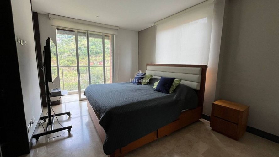 Apartamento de 3 alcobas en venta en Cristales, Cali, 185 m² · foto 16 de 24