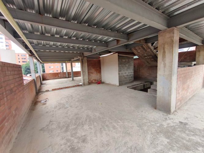 Edificio en venta en Estadio, Medellín, 600 m² · foto 10 de 22