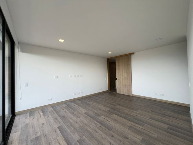 Casa de 3 alcobas en venta en Sajonia, Rionegro, 328 m² · foto 8 de 15