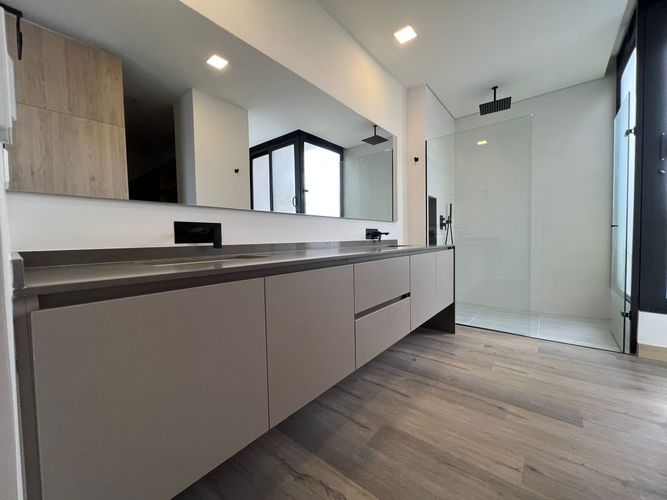 Casa de 3 alcobas en venta en Sajonia, Rionegro, 328 m² · foto 13 de 15