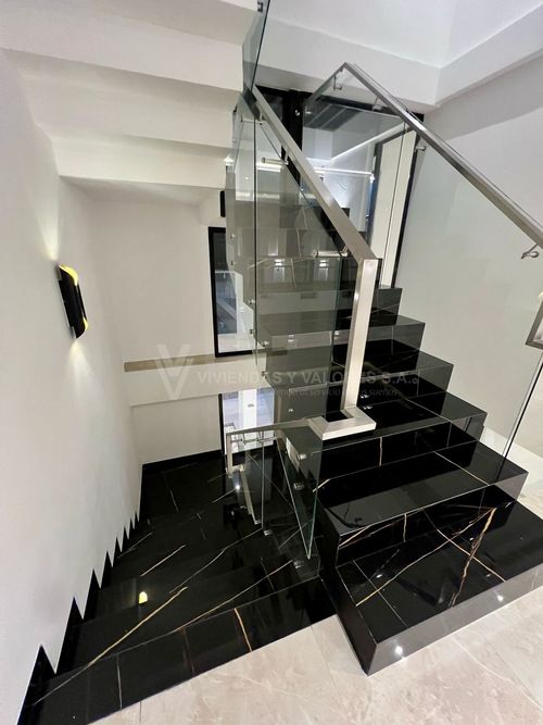 Casa de 5 alcobas en venta en El Palmar, Villa del Rosario, 285 m² · foto 9 de 17
