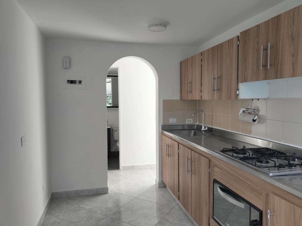 Apartamento en venta en El Poblado, Medellín · foto 2 de 17