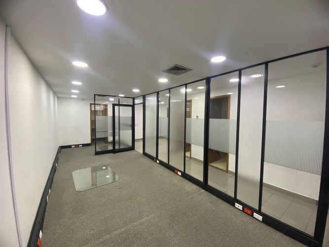 Oficina en arriendo en El Poblado, Medellín, 144 m² · foto 3 de 22