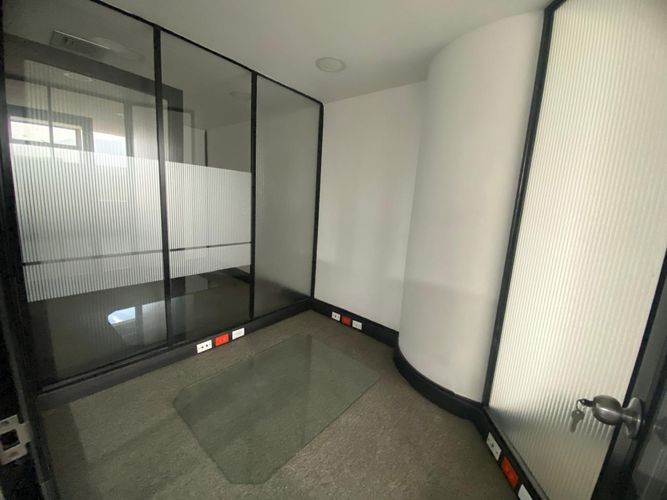 Oficina en arriendo en El Poblado, Medellín, 144 m² · foto 12 de 22