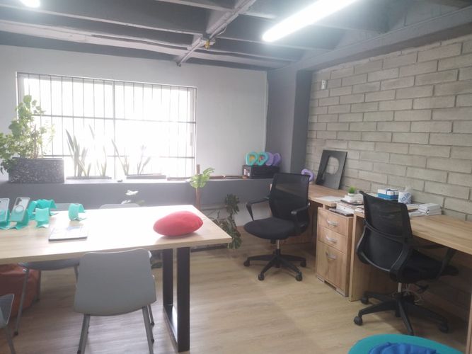 Oficina en arriendo en Cristo Rey, Medellín, 130 m² · foto 2 de 12