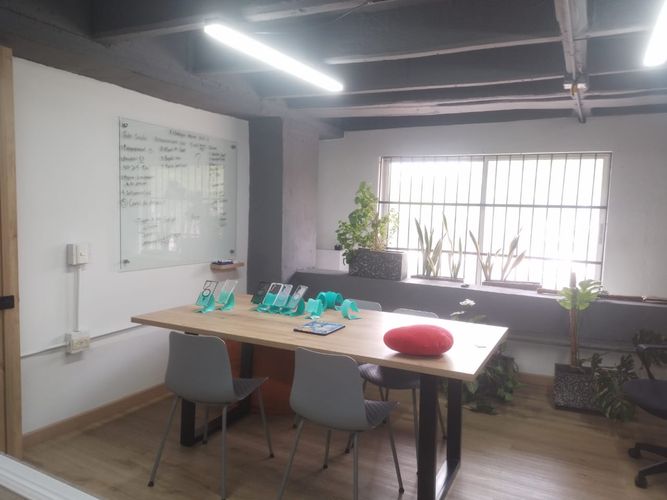 Oficina en arriendo en Cristo Rey, Medellín, 130 m² · foto 3 de 12