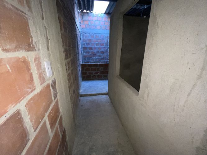 Casa de 6 alcobas en venta en Alirio Mora Beltran, Cali, 240 m² · foto 7 de 21