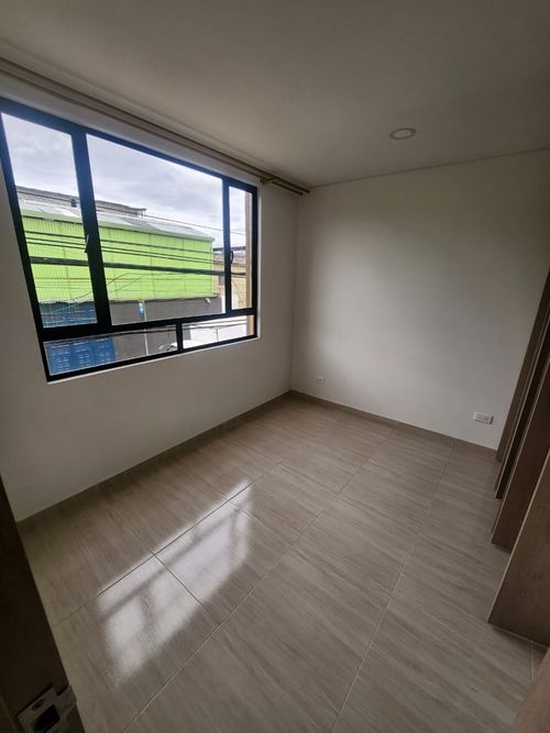 Apartamento de 2 alcobas en arriendo en Engativá, Bogotá, 42 m² · foto 2 de 5