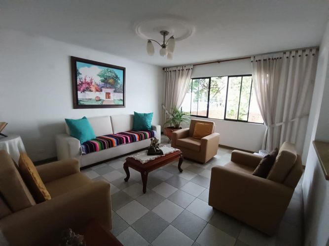 Casa de 5 alcobas en venta en La Flora, Cali, 300 m² · foto 19 de 24