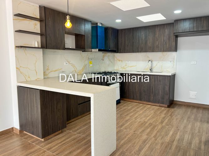 Casa de 3 alcobas en venta en Cota, 115 m² · foto 2 de 19