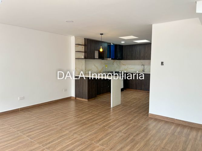 Casa de 3 alcobas en venta en Cota, 115 m² · foto 3 de 19