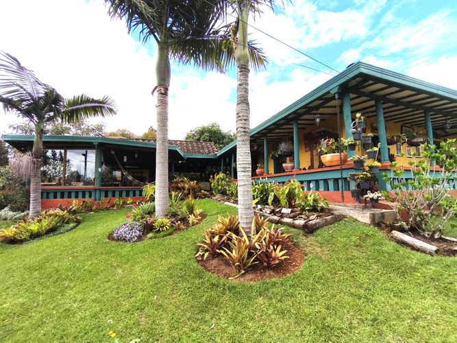 Finca en venta en Santa Elena, Medellín, 2700 m² · foto 6 de 20