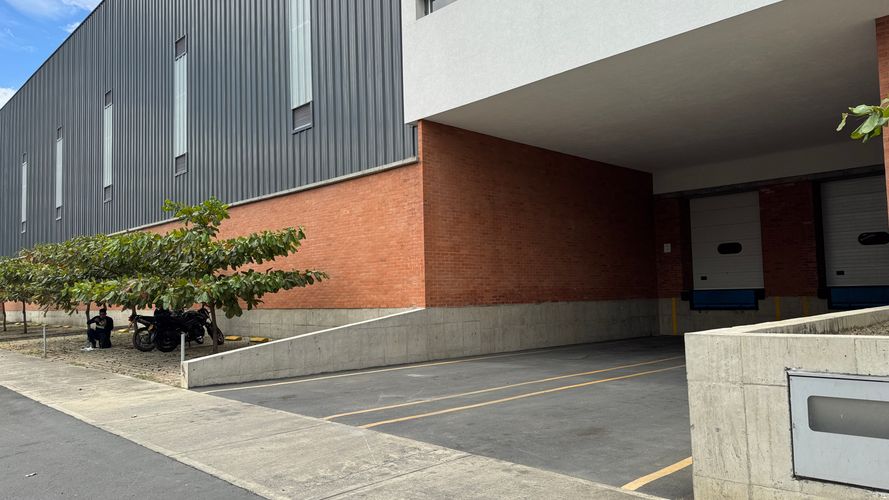 Bodega en arriendo en Arroyohondo, Yumbo, 2150 m² · foto 13 de 24