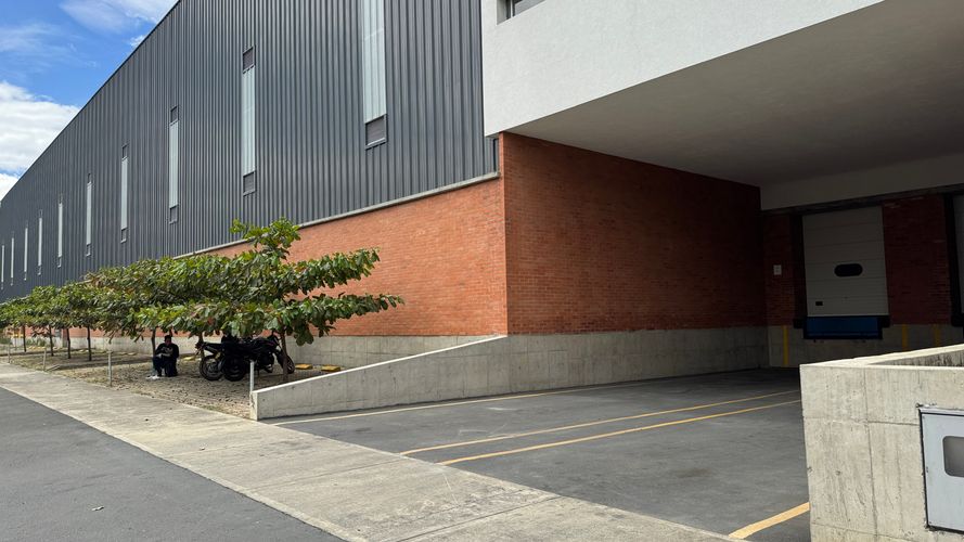 Bodega en arriendo en Arroyohondo, Yumbo, 2150 m² · foto 14 de 24