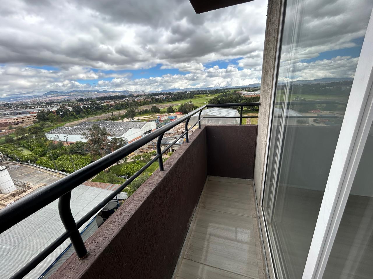 Apartamento en venta en Fontibon, Bogotá · foto 6 de 23