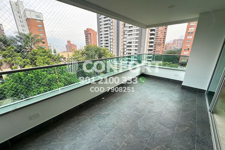 Apartamento de 3 alcobas en arriendo en Los Parra, Medellín, 130 m² · foto 5 de 24