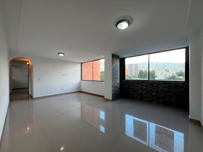Apartamento de 3 alcobas en arriendo en El Diamante No. 2, Medellín, 108 m² · foto 4 de 17