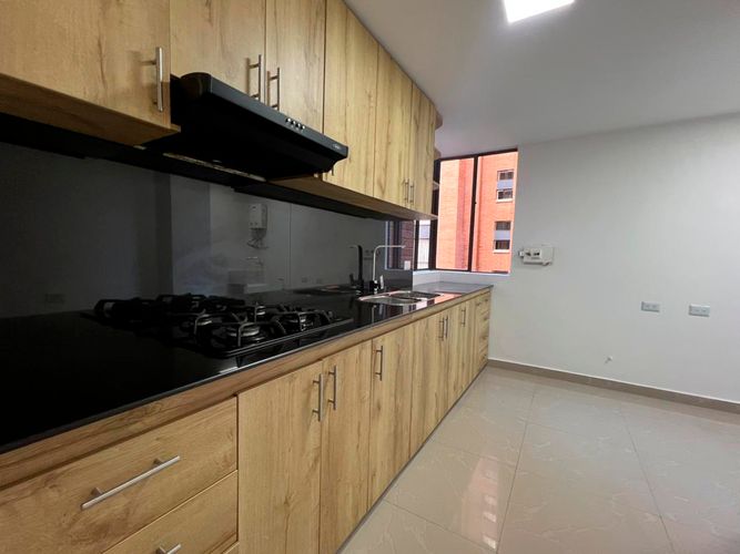 Apartamento de 3 alcobas en arriendo en El Diamante No. 2, Medellín, 108 m² · foto 7 de 17
