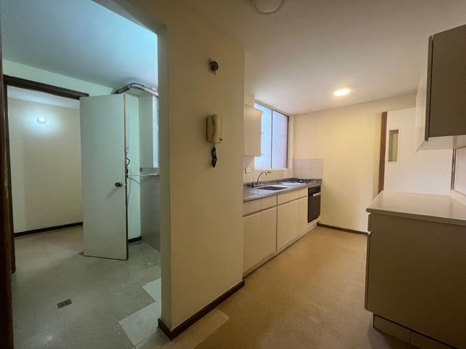 Apartamento en arriendo en El Poblado, Medellín, 120 m² · foto 4 de 14