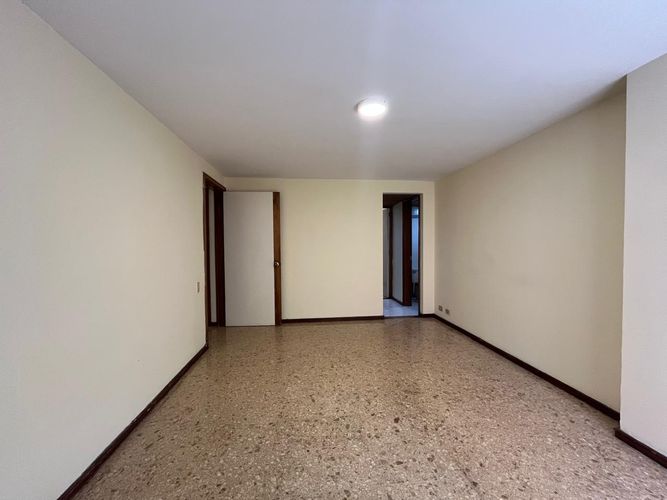 Apartamento en arriendo en El Poblado, Medellín, 120 m² · foto 7 de 14