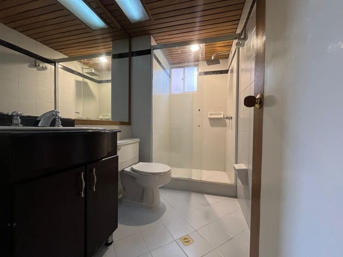 Apartamento en arriendo en El Poblado, Medellín, 120 m² · foto 13 de 14
