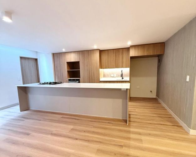 Apartamento de 4 alcobas en venta en El Castillo, Medellín, 152 m² · foto 9 de 15