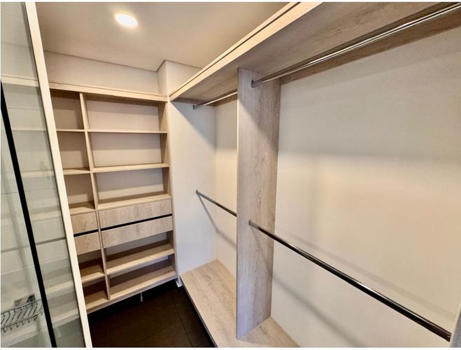 Apartamento en venta en Las Lomas No.1, Medellín · foto 14 de 21