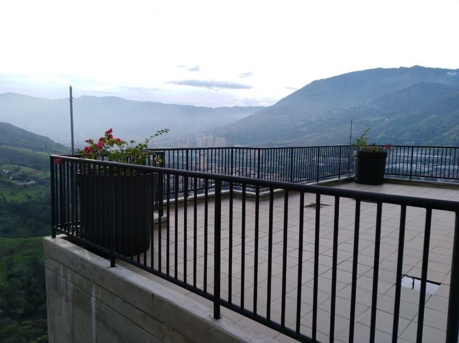 Apartamento de 2 alcobas en venta en Cristo Rey, Copacabana, 69 m² · foto 7 de 11