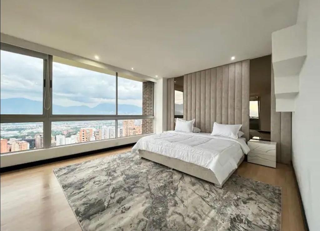 Apartamento en venta en El Poblado, Medellín 3