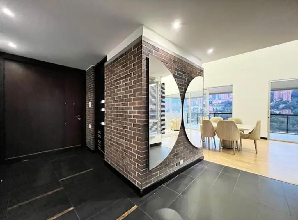 Apartamento en venta en El Poblado, Medellín 5