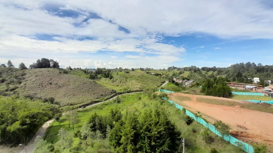 Apartamento de 3 alcobas en venta en Barro Blanco, Rionegro, 75 m² · foto 4 de 15