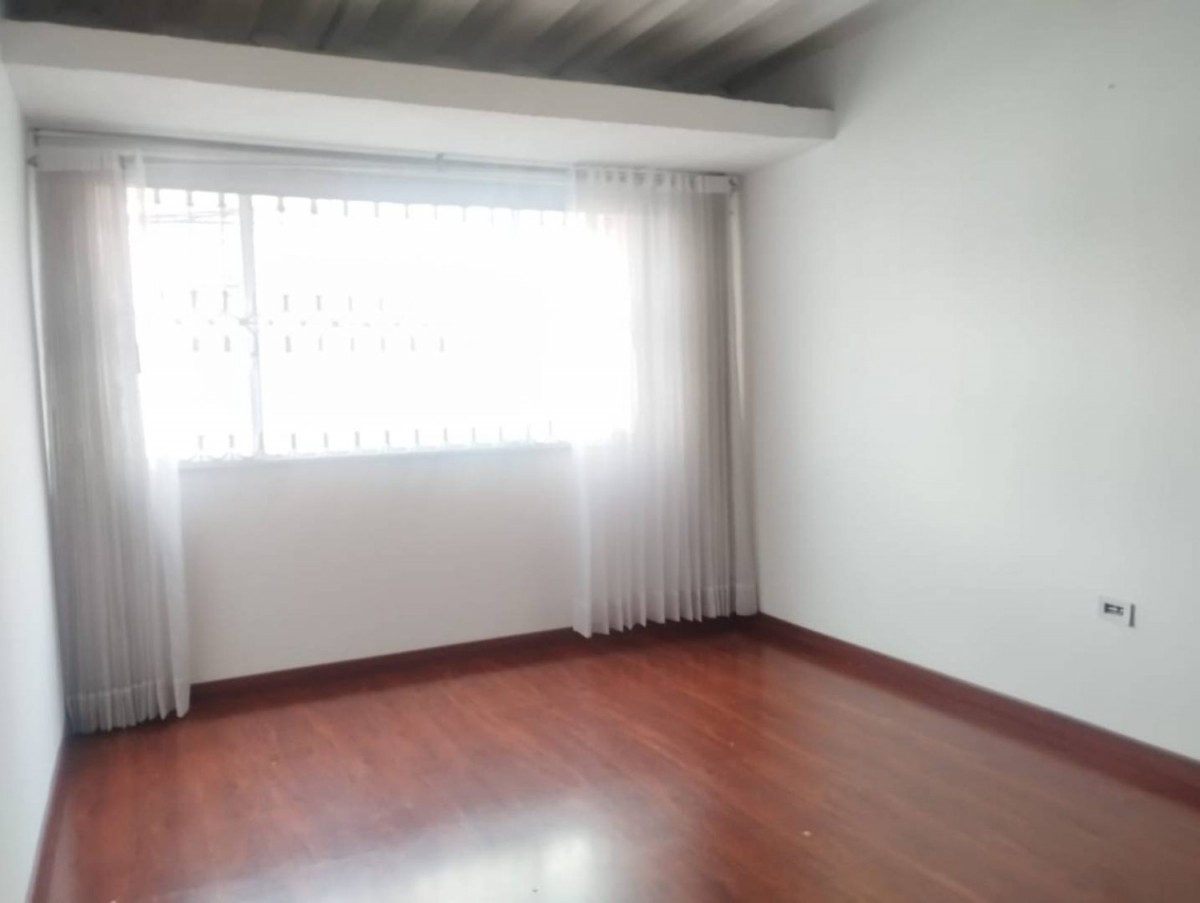 Casa en venta en San Rafael, Bogotá · foto 6 de 14