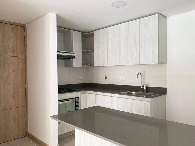 Apartamento de 3 alcobas en arriendo en Camino Verde, Envigado, 80 m² · foto 6 de 16