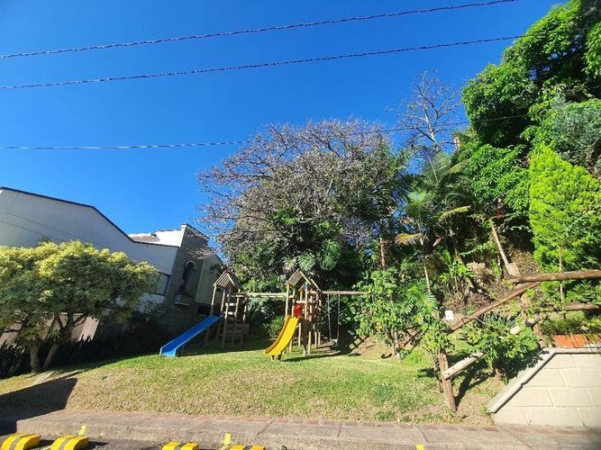 Casa de 4 alcobas en venta en La Pradera, Envigado, 163 m² · foto 14 de 22