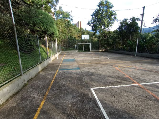 Casa de 4 alcobas en venta en La Pradera, Envigado, 163 m² · foto 17 de 22