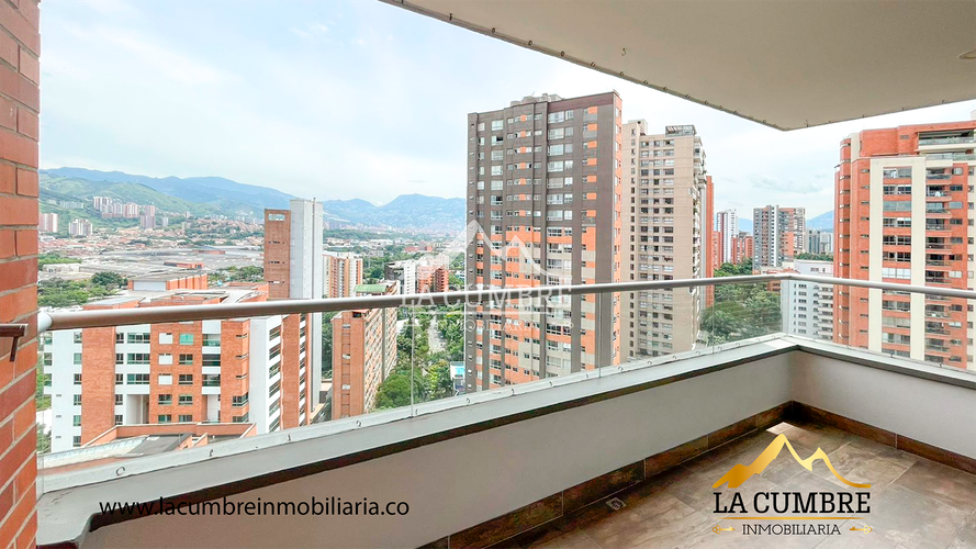 Apartamento de 3 alcobas en arriendo en Santa Maria De Los Angeles, Medellín, 135 m² · foto 6 de 12