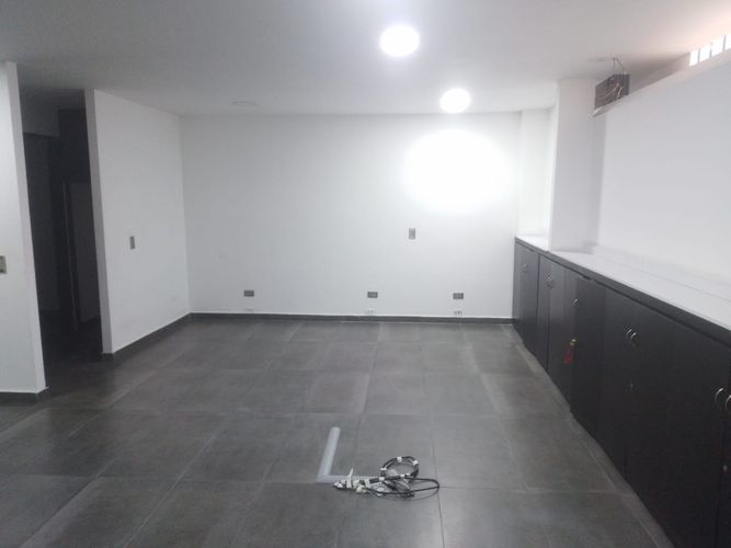 Oficina en arriendo en Campo Amor, Medellín, 150 m² · foto 2 de 16