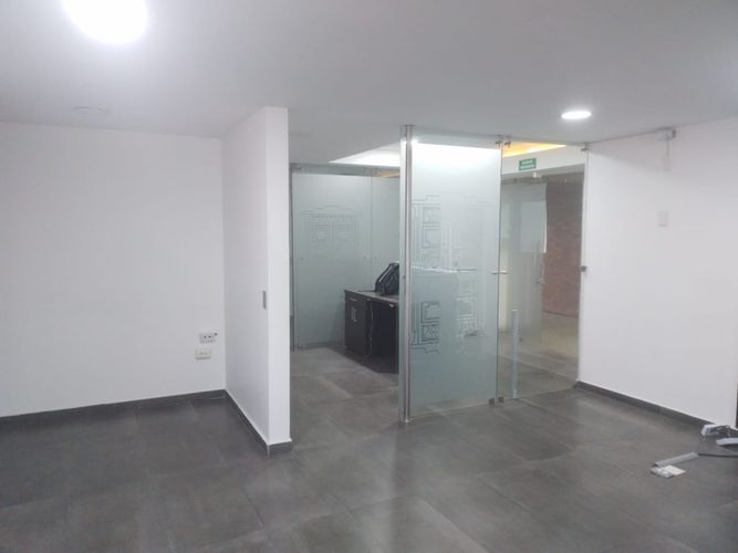 Oficina en arriendo en Campo Amor, Medellín, 150 m² · foto 4 de 16
