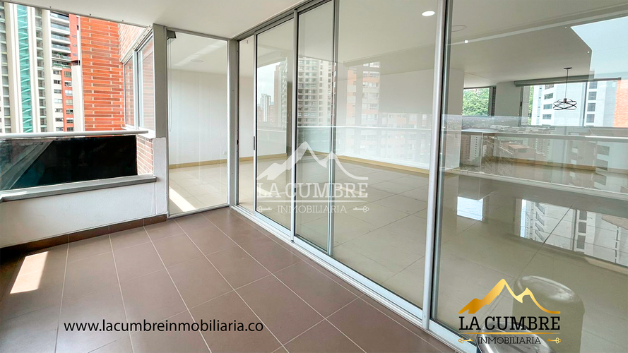 Apartamento de 3 alcobas en arriendo en Santa Maria De Los Angeles, Medellín, 135 m² · foto 4 de 13