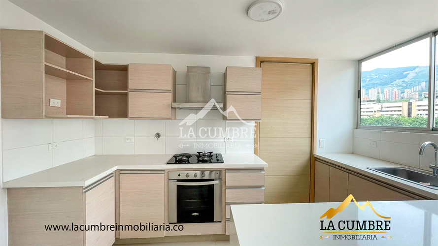 Apartamento de 3 alcobas en arriendo en Santa Maria De Los Angeles, Medellín, 135 m² · foto 5 de 13