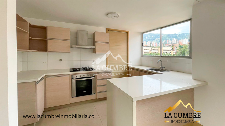 Apartamento de 3 alcobas en arriendo en Santa Maria De Los Angeles, Medellín, 135 m² · foto 6 de 13