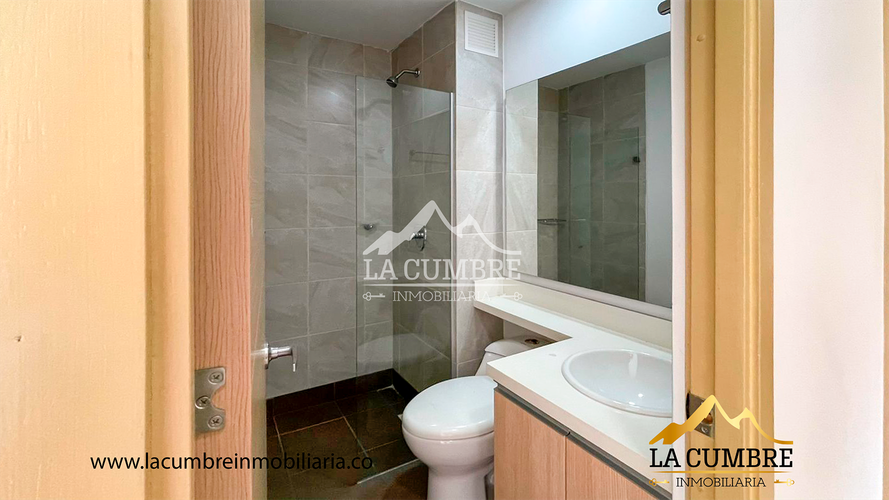 Apartamento de 3 alcobas en arriendo en Santa Maria De Los Angeles, Medellín, 135 m² · foto 10 de 13
