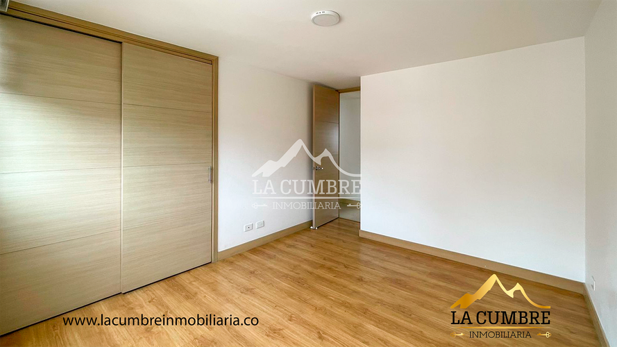 Apartamento de 3 alcobas en arriendo en Santa Maria De Los Angeles, Medellín, 135 m² · foto 11 de 13