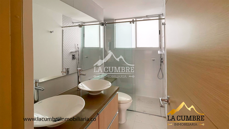 Apartamento de 3 alcobas en arriendo en Santa Maria De Los Angeles, Medellín, 135 m² · foto 12 de 13