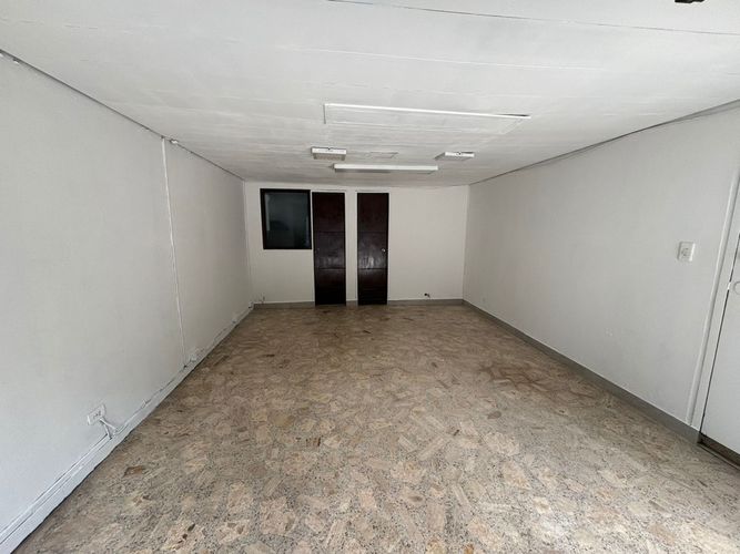 Local en arriendo en Las Vegas De Comfandi, Cali, 26 m² · foto 2 de 5