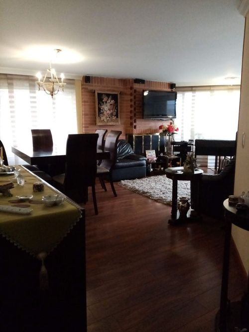 Apartamento de 4 alcobas en venta en Chico Norte, Bogotá, 153 m² · foto 2 de 11